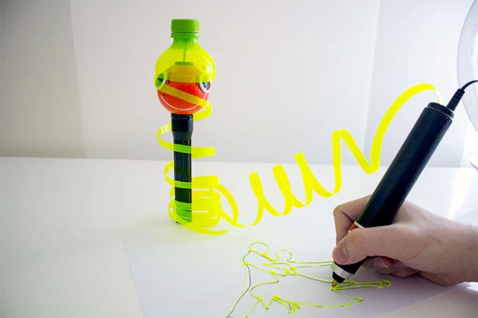 Renegade 3D pen uses plastic bottles and bags as filament